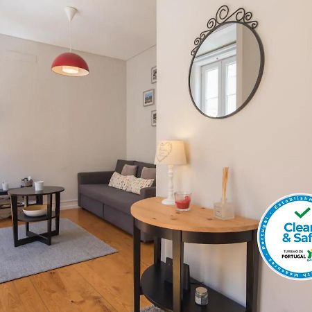 דירות ליסבון Cozy Flat In The Heart Of Alfama מראה חיצוני תמונה